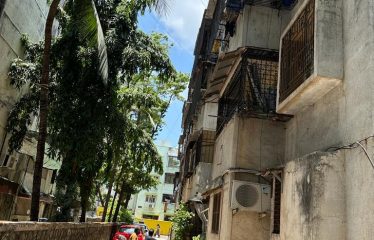 Flat for sale in khar