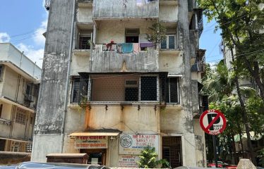 Flat for sale in khar